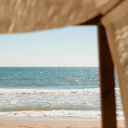 Apartment Newly Renovated Townhouse With 5 Bedrooms, Close To The Beach, East Marbella