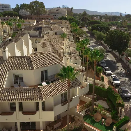 Apartment Newly Renovated Townhouse With 5 Bedrooms, Close To The Beach, East
