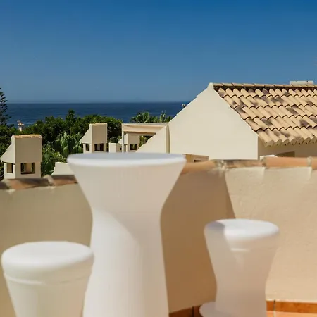 Newly Renovated Townhouse With 5 Bedrooms, Close To The Beach, East * Marbella