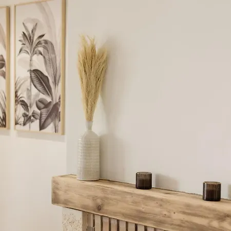 Newly Renovated Townhouse With 5 Bedrooms, Close To The Beach, East Apartment Marbella