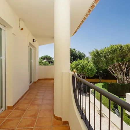 Newly Renovated Townhouse With 5 Bedrooms, Close To The Beach, East Marbella